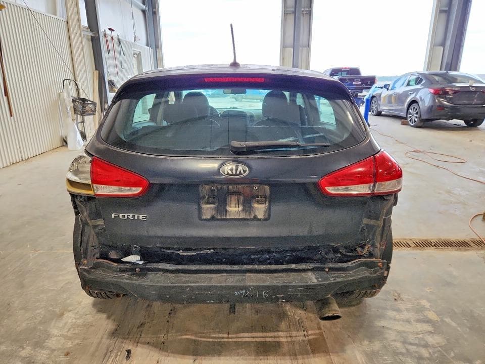 2018 KIA FORTE5 LX 6