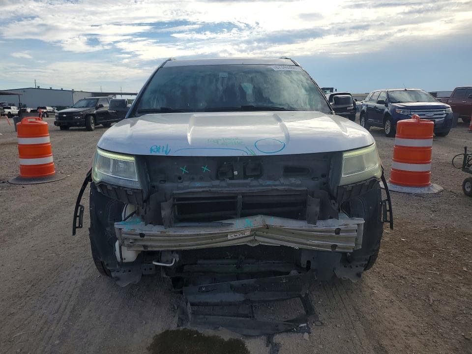2017 FORD EXPLORER XLT 5