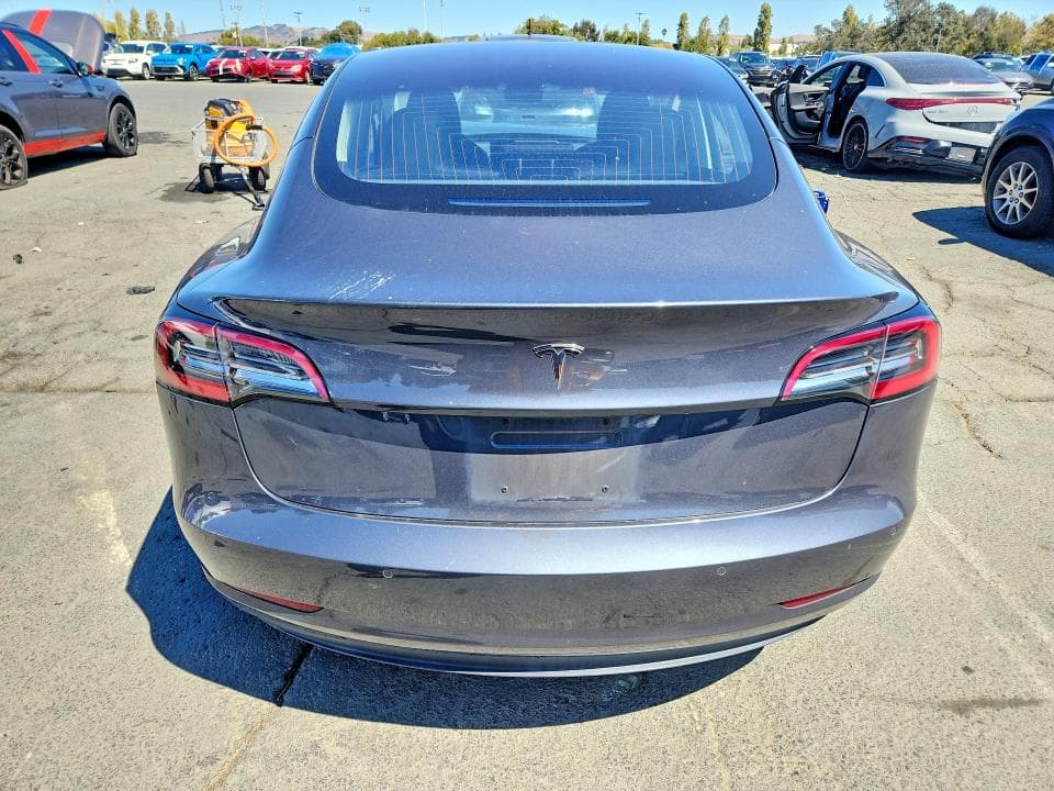2018 TESLA MODEL 3 6