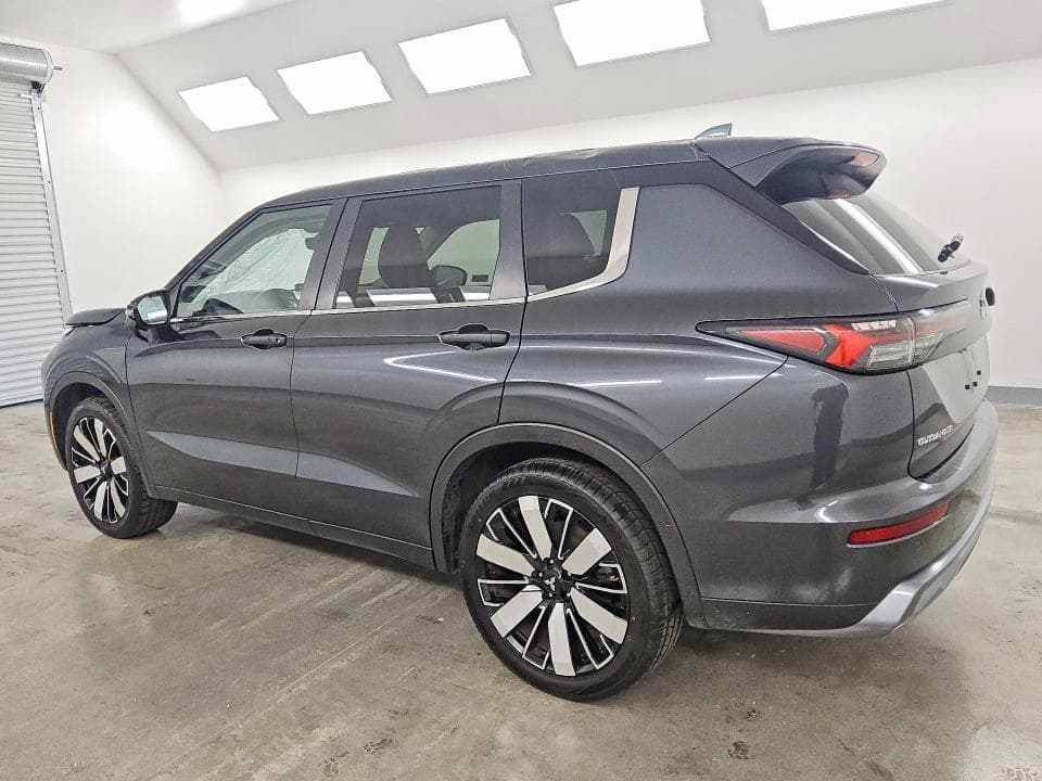 2025 MITSUBISHI OUTLANDER SE 2