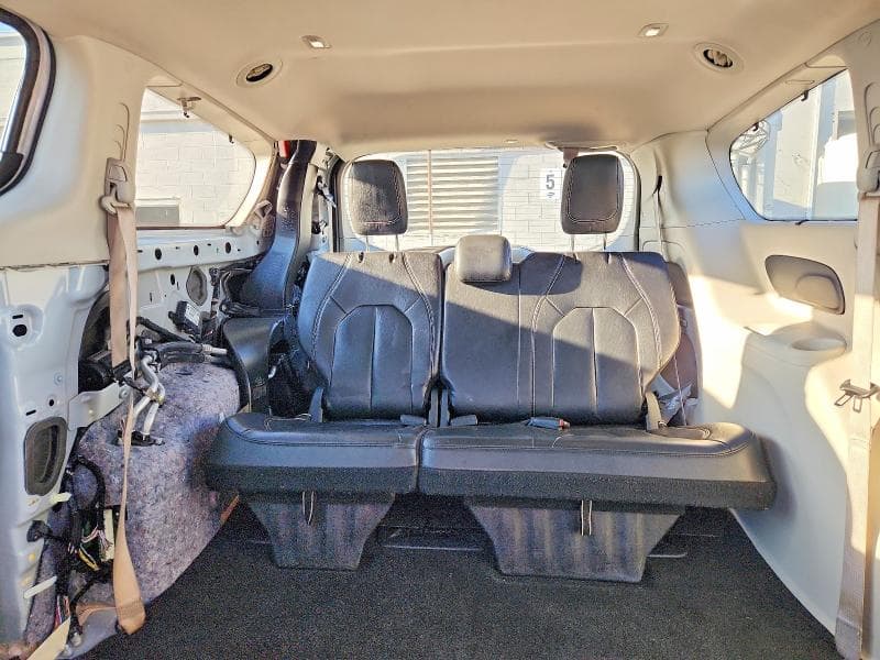 2022 CHRYSLER PACIFICA TOURING L 10