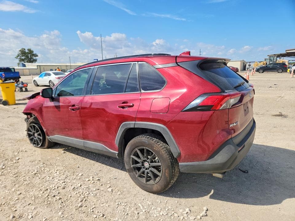 2020 TOYOTA RAV4 XLE 2