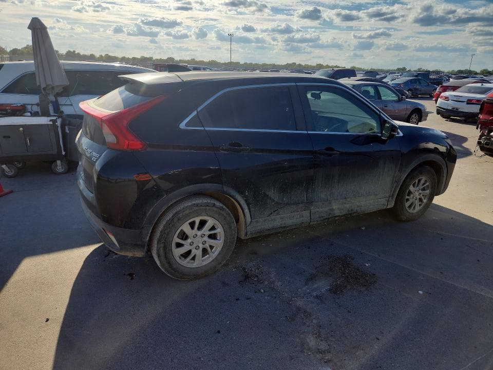 2018 MITSUBISHI ECLIPSE CROSS ES 3