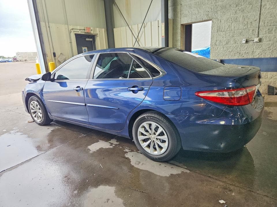 2017 TOYOTA CAMRY LE 2