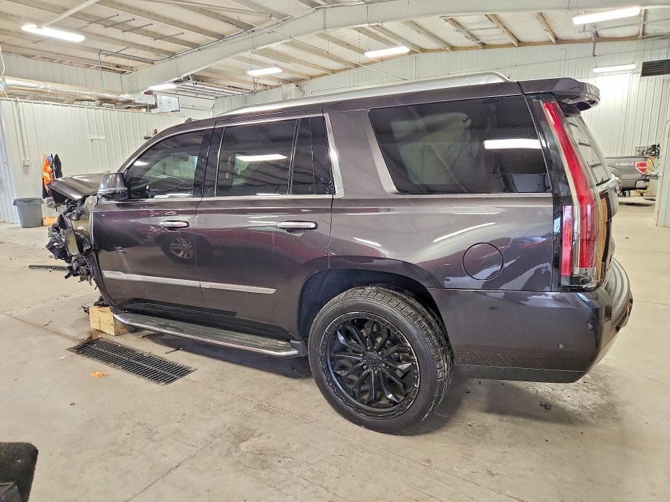 2017 CADILLAC ESCALADE LUXURY 2