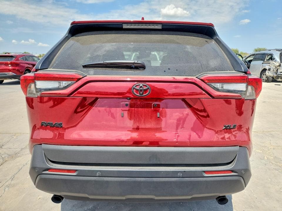 2024 TOYOTA RAV4 XLE PREMIUM 6