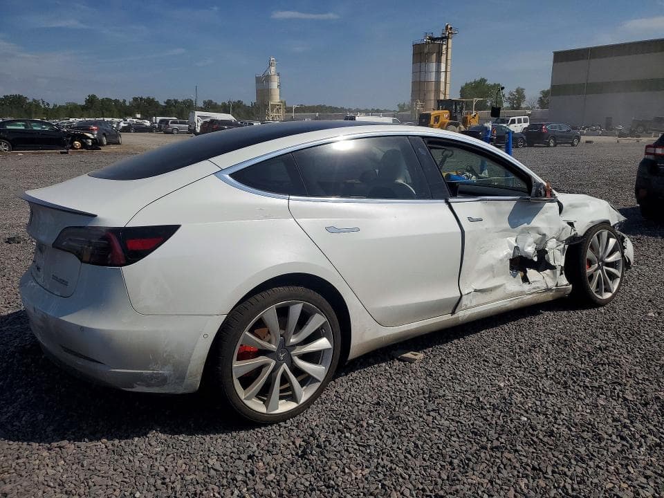 2018 TESLA MODEL 3 3