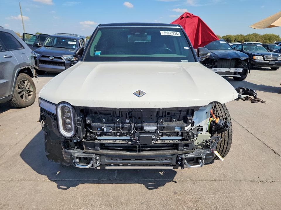 2023 RIVIAN R1S ADVENTURE 5