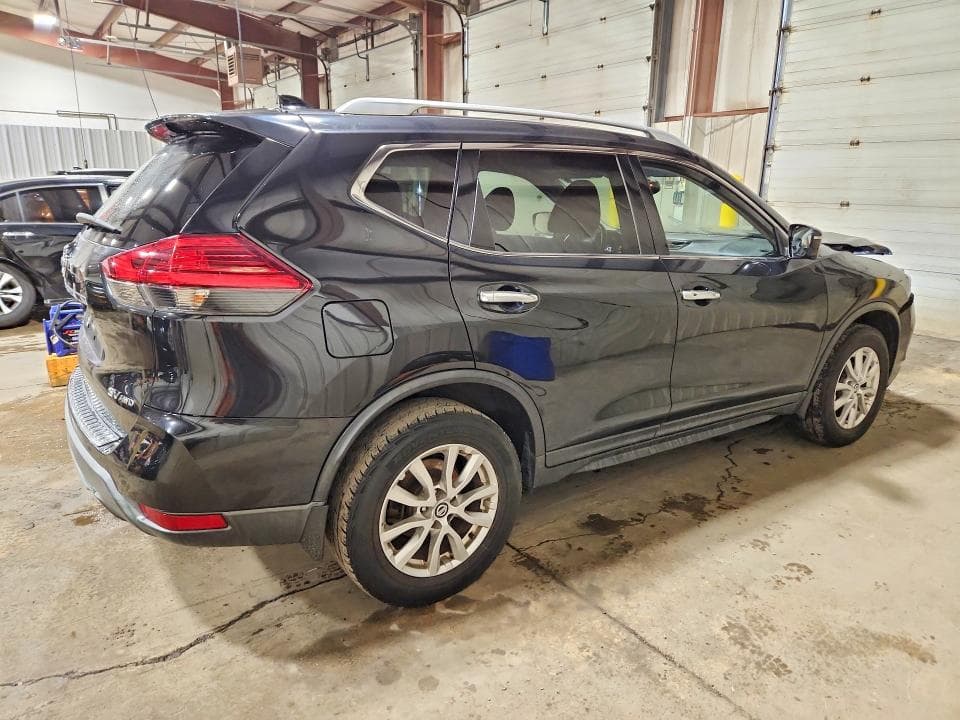 2017 NISSAN ROGUE SV 3