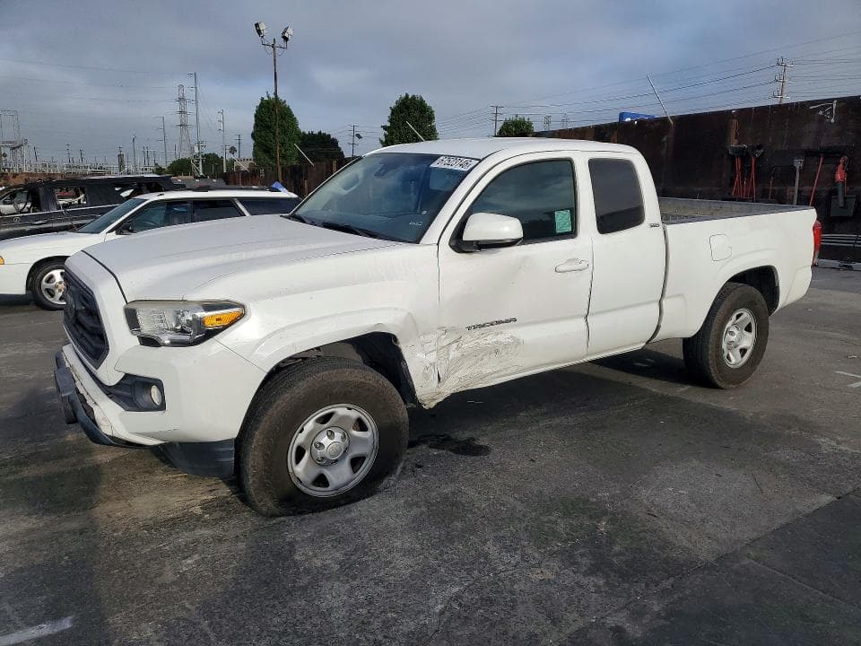 2018 TOYOTA TACOMA SR5