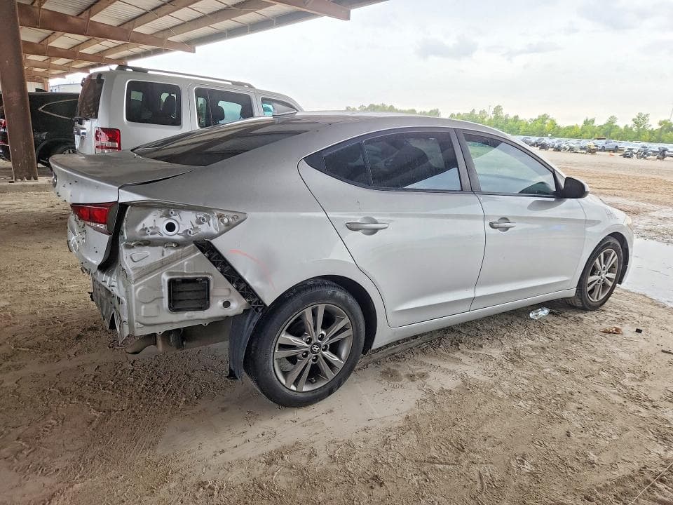 2017 HYUNDAI ELANTRA 3