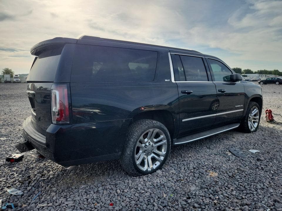 2017 GMC YUKON XL K1500 SLT 3