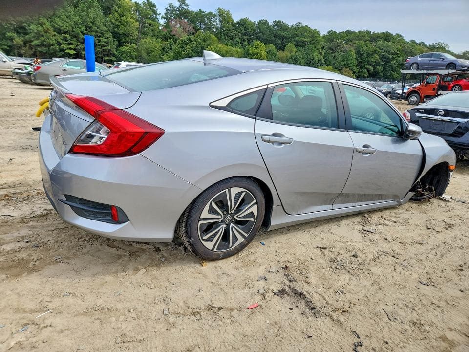 2017 HONDA CIVIC EX 3