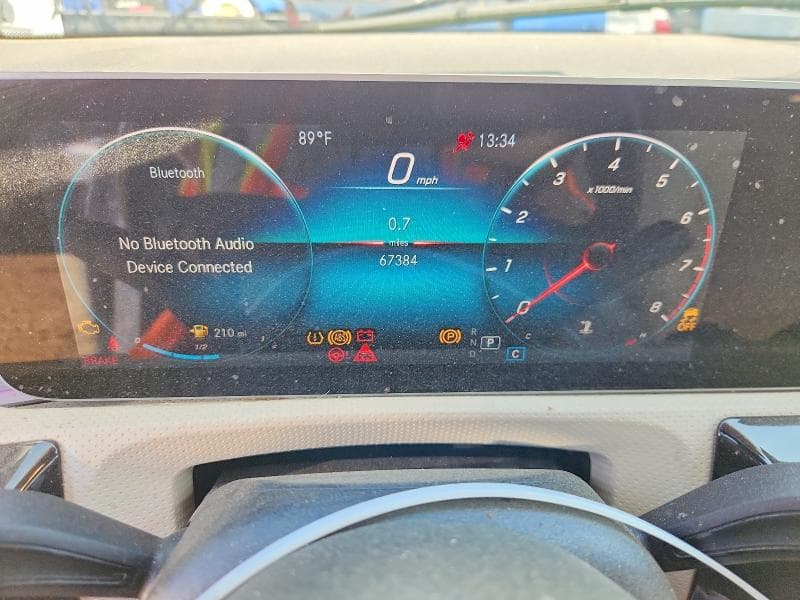 2020 MERCEDES-BENZ A 220 9
