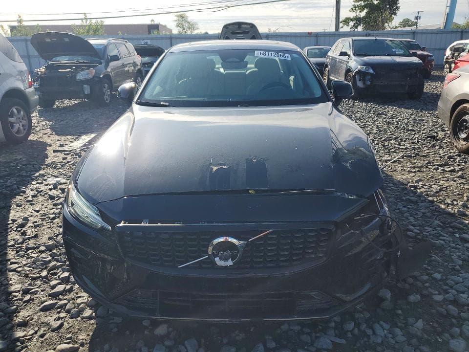 2025 VOLVO S60 CORE 5