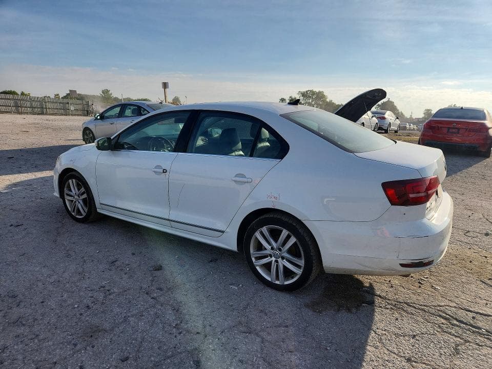 2017 VOLKSWAGEN JETTA SEL 2