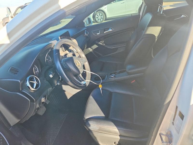 2019 MERCEDES-BENZ GLA 250 7