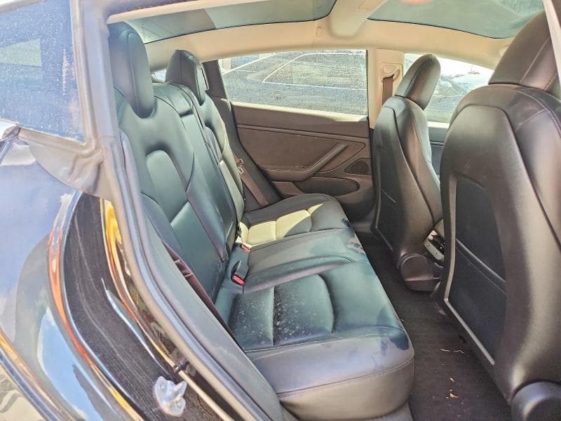 2018 TESLA MODEL 3 10
