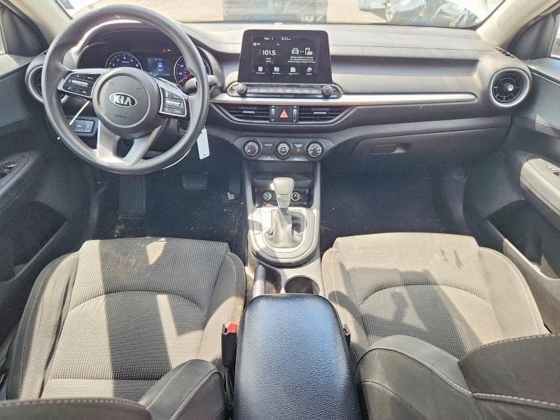 2021 KIA FORTE FE 8
