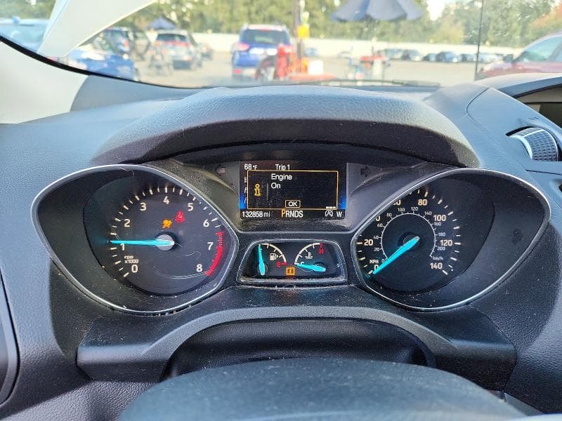 2017 FORD ESCAPE SE 9