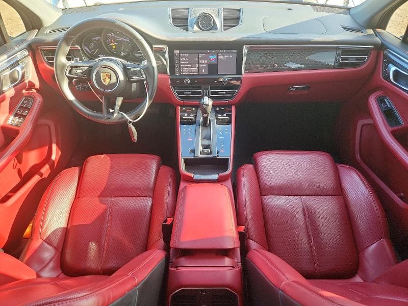 2023 PORSCHE MACAN BASE 8