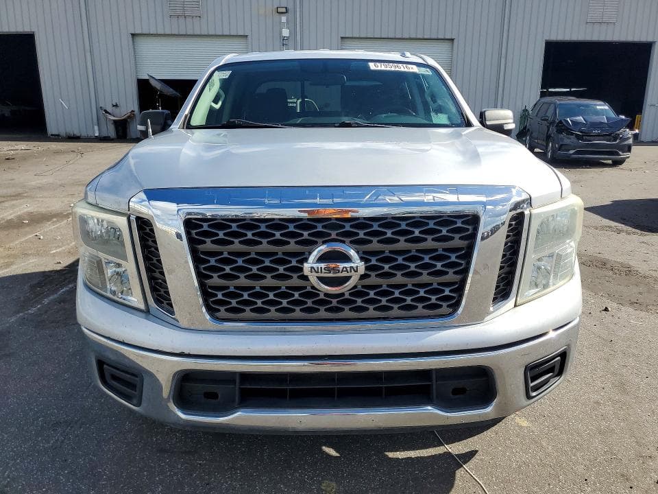2017 NISSAN TITAN S 5