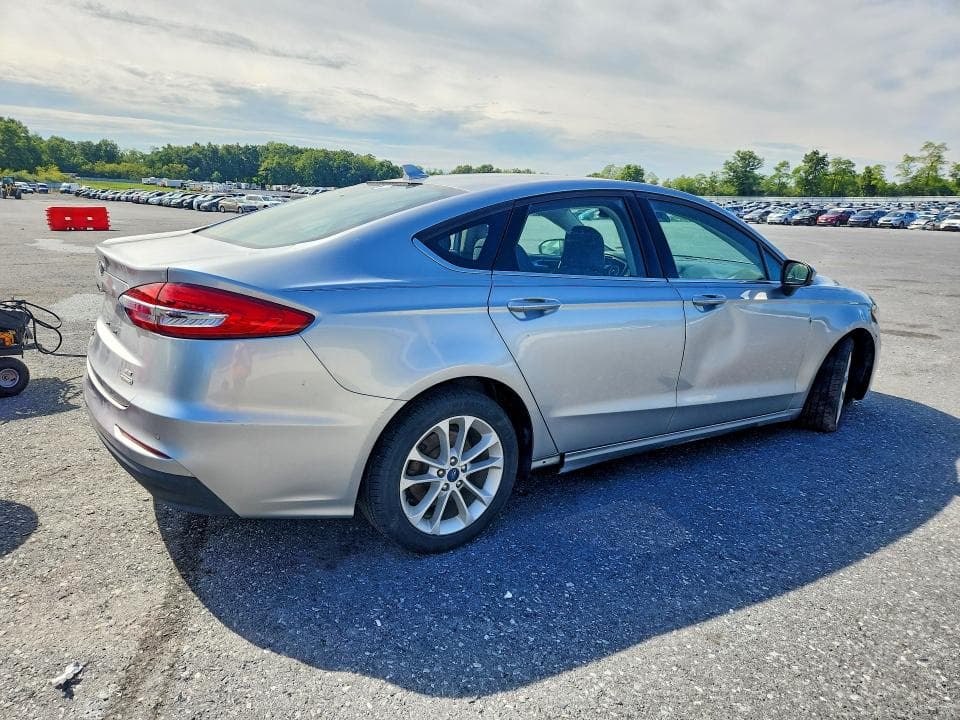 2020 FORD FUSION SE 3