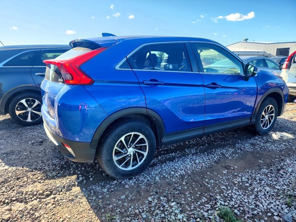 2020 MITSUBISHI ECLIPSE CROSS ES 3