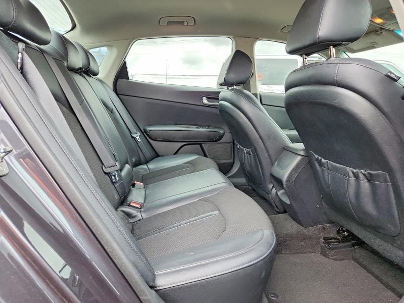 2018 KIA OPTIMA S 10