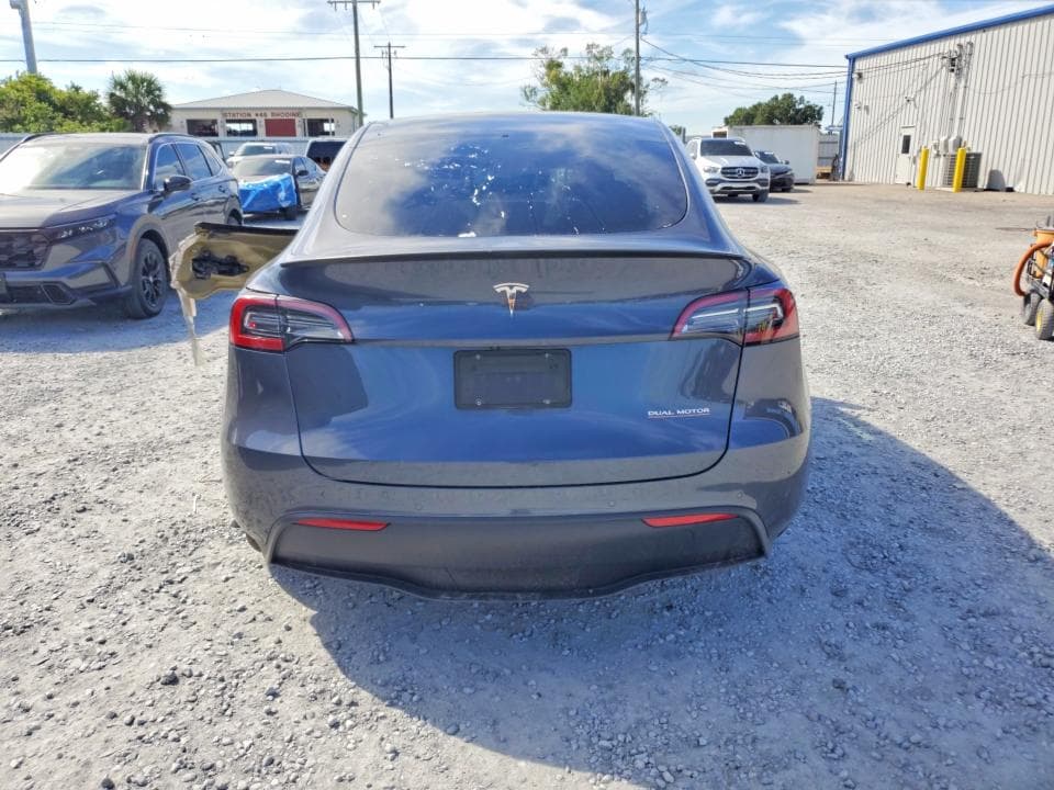 2022 TESLA MODEL Y 6