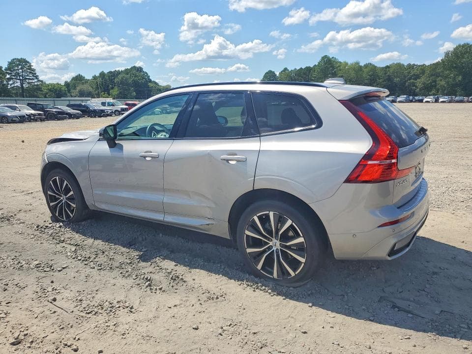 2024 VOLVO XC60 PLUS 2