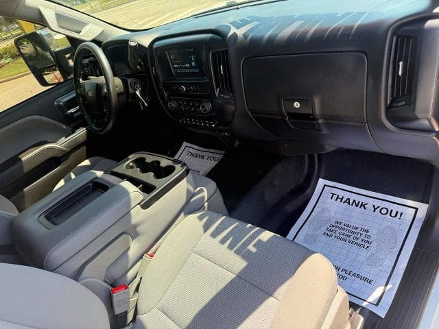2023 CHEVROLET SILVERADO MEDIUM DUTY 9