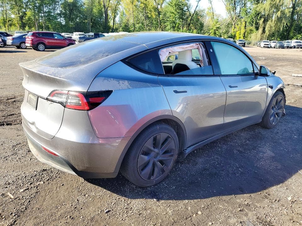 2025 TESLA MODEL Y 3
