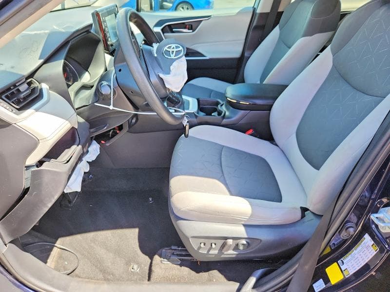 2021 TOYOTA RAV4 XLE 7