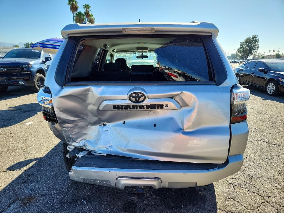 2019 TOYOTA 4RUNNER SR5 6