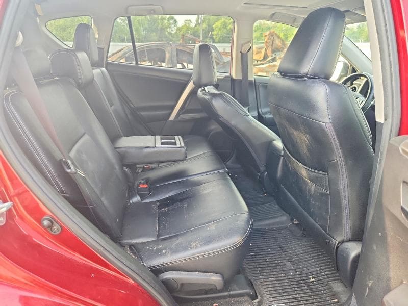 2018 TOYOTA RAV4 XLE 11