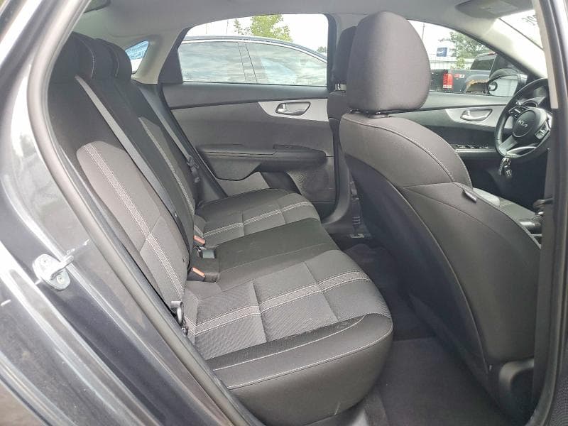 2022 KIA FORTE FE 10