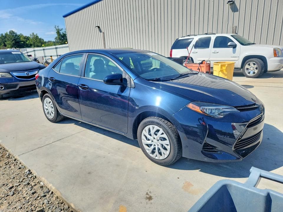 2018 TOYOTA COROLLA LE 4