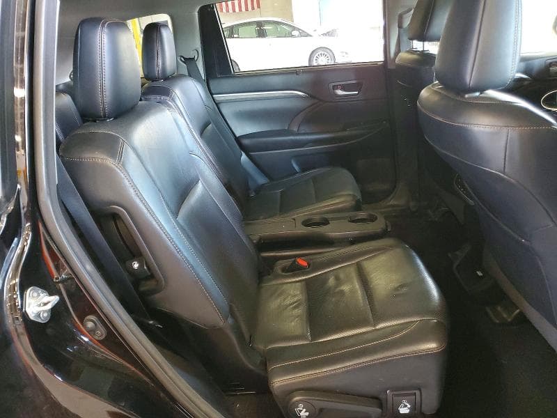2018 TOYOTA HIGHLANDER LIMITED 11