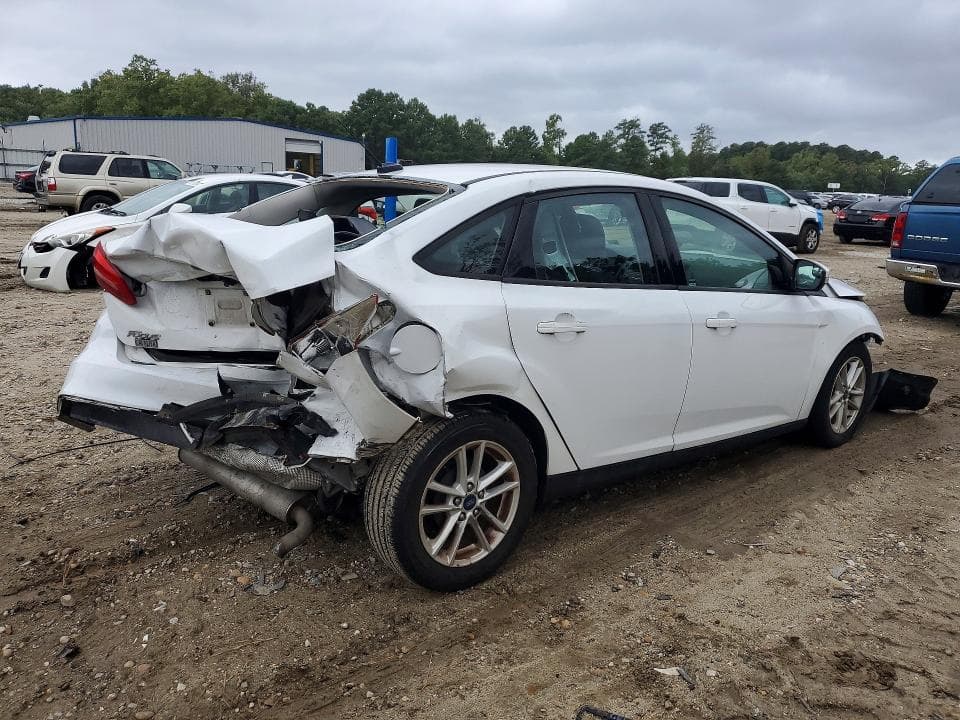 2017 FORD FOCUS SE 3