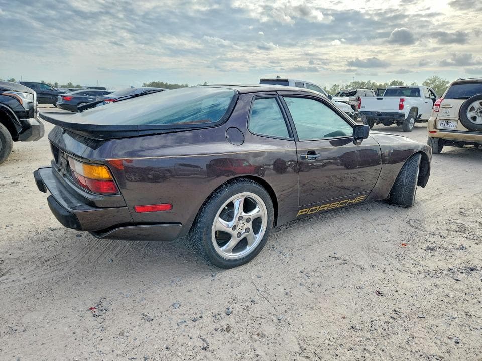 1985 PORSCHE 944 3