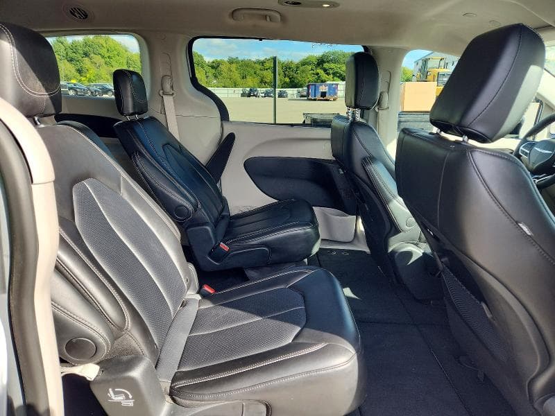 2024 CHRYSLER PACIFICA TOURING L 11