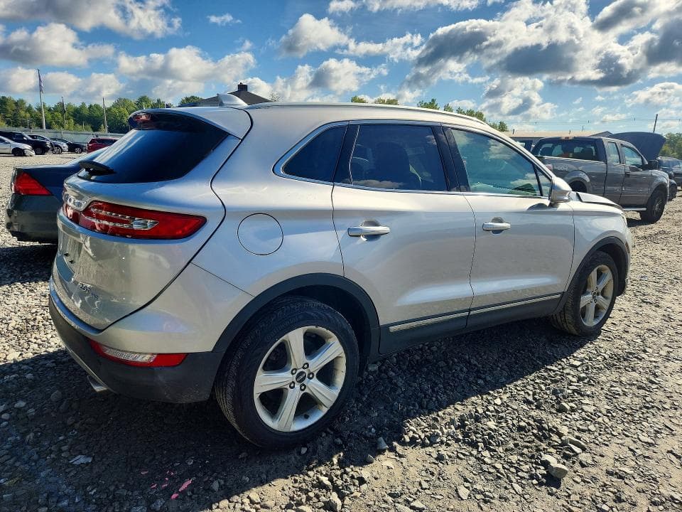2017 LINCOLN MKC PREMIERE 3