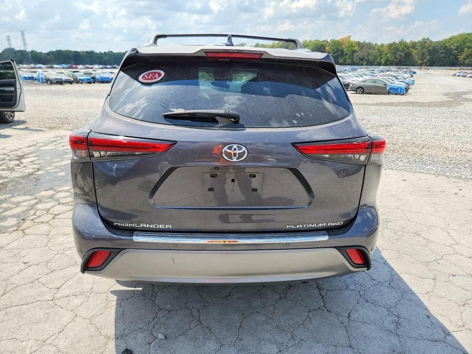 2022 TOYOTA HIGHLANDER PLATINUM 6