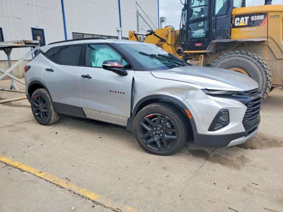 2021 CHEVROLET BLAZER 2LT 4