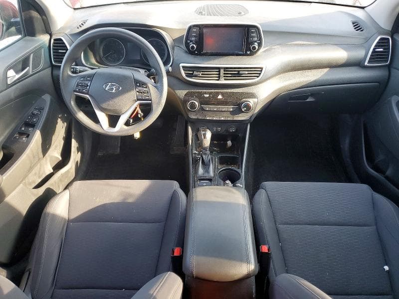 2020 HYUNDAI TUCSON SE 8