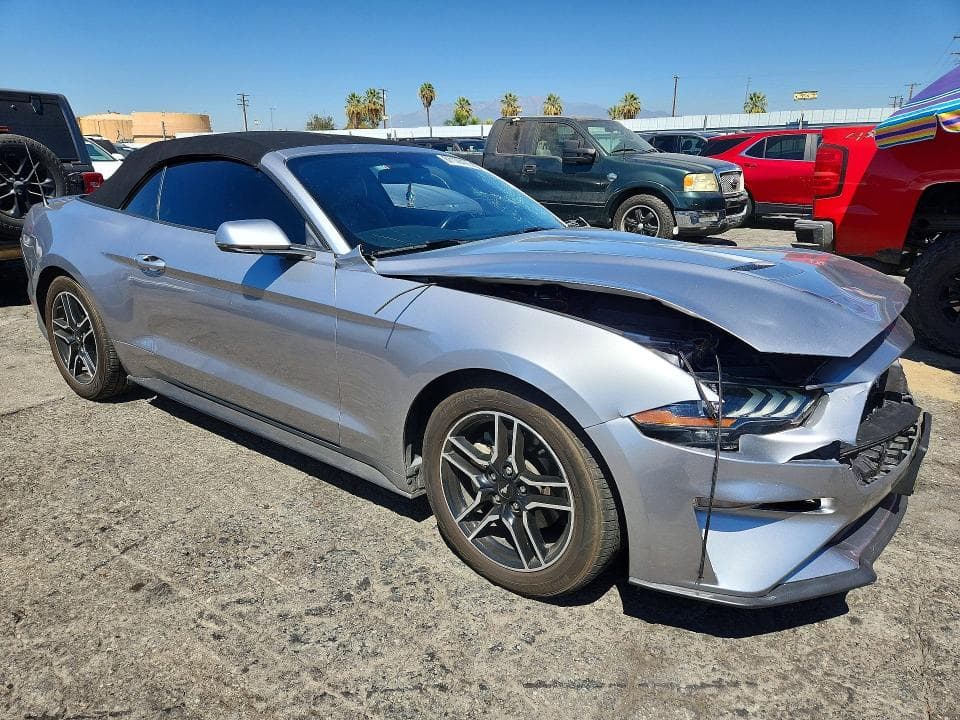2020 FORD MUSTANG 4