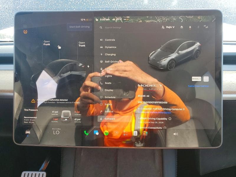 2023 TESLA MODEL Y 9