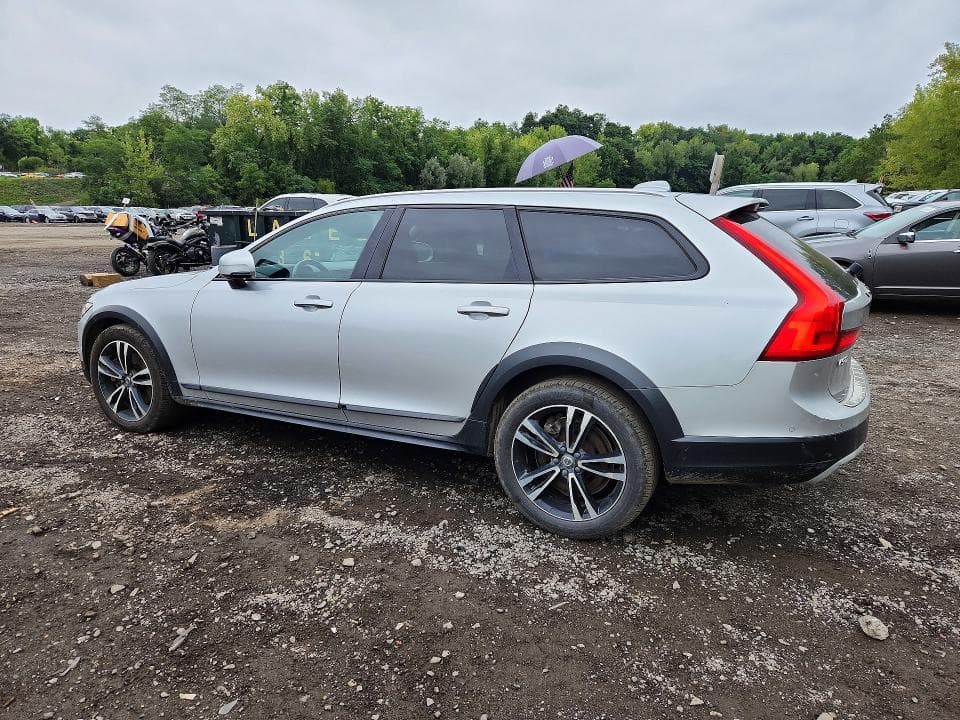 2018 VOLVO V90 CROSS COUNTRY T5 MOMENTUM 2