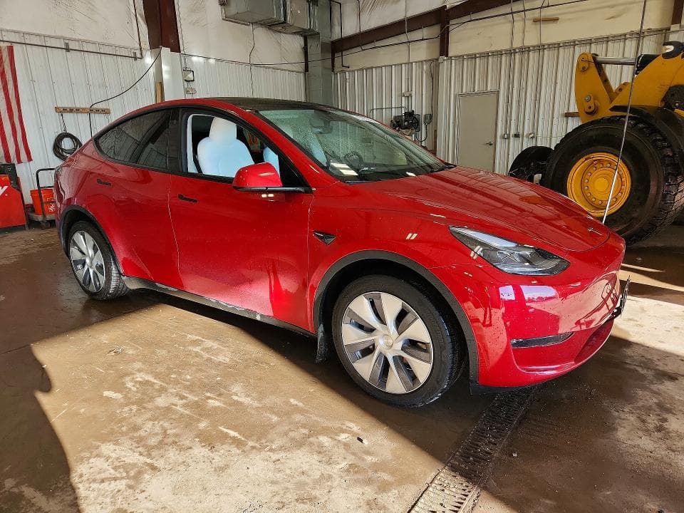 2023 TESLA MODEL Y 4
